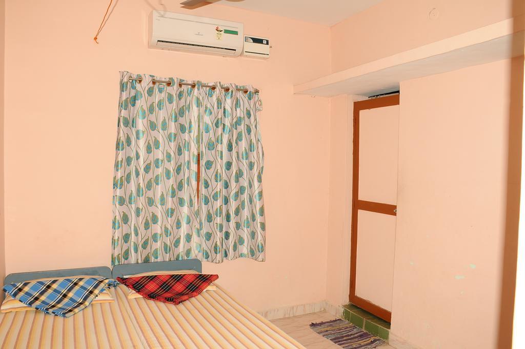 Arunachala Ramana Home Tiruvannāmalai Exteriör bild